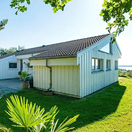 4 Star In Holiday home *