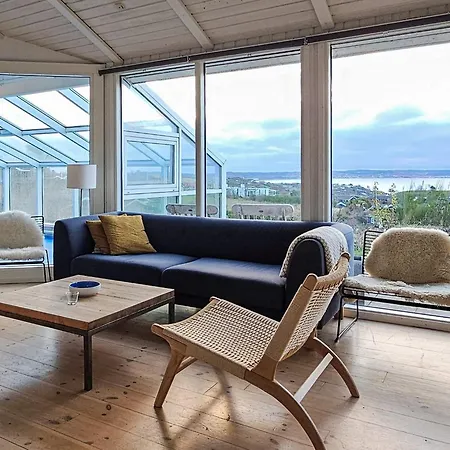 4 Star In Tatil Evi *