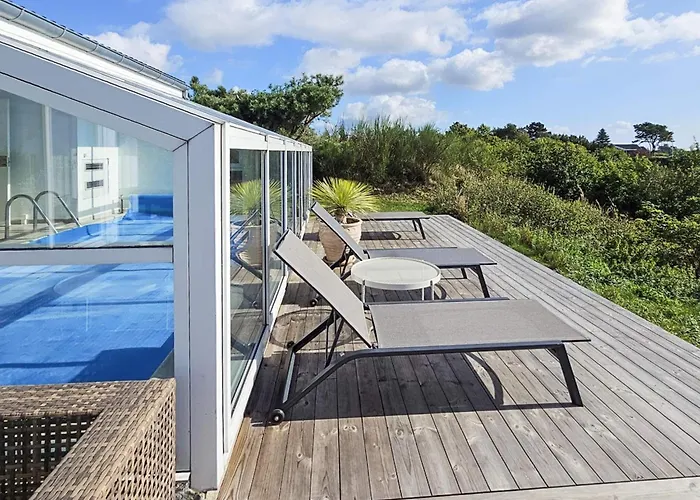Panoramic Pool Retreat - By Traum بيت للعطل